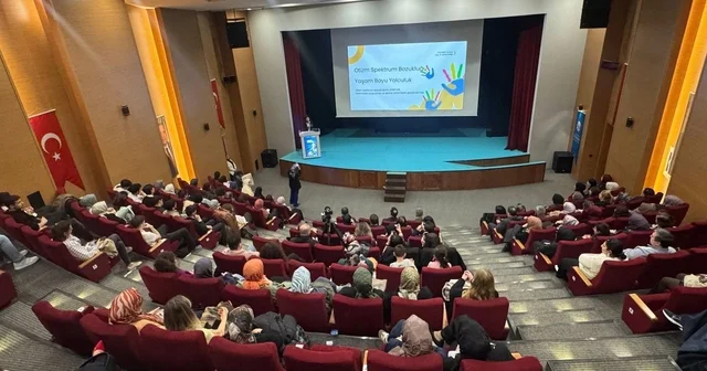 Sakarya da Otizmi Anlamak paneli düzenlendi Sakarya Haberleri