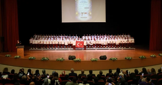 NEVÜ de geleceğin hemşireleri üniformalarını giyerek mesleğe ilk adımı attı Nevşehir Haberleri
