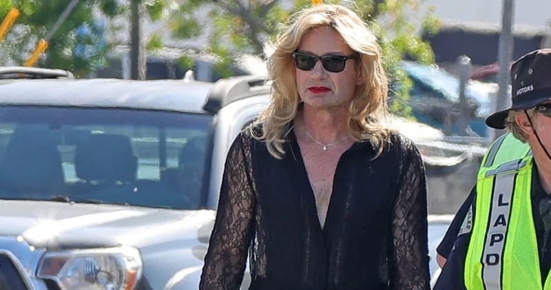 1990 ların dizi yıldızı David Duchovny yeni filminin çekimlerinde tanınmaz halde