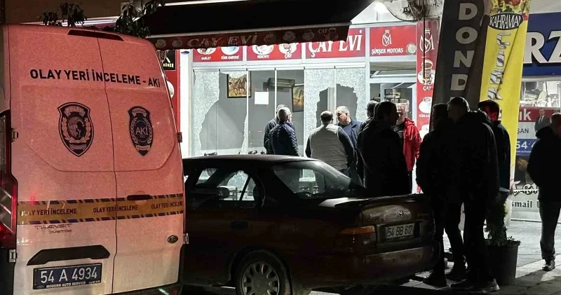 Sakarya çay ocağına kurşun yağdırdı: Bir kişi yaralandı Gündem Haberleri