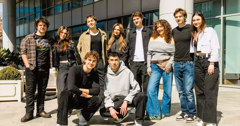 Bir aile hikayesi ‘Daha On Yedi’ sete çıktı