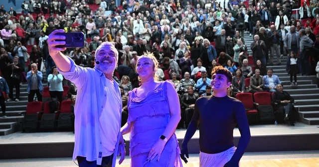 Başkan Çerçioğlu, Didim ve Nazilli de vatandaşları tiyatro ile buluşturdu Aydın Haberleri