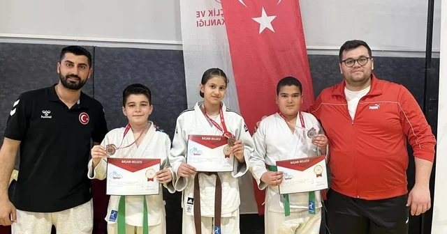 Yunusemreli judoculardan 6 madalya Manisa Haberleri