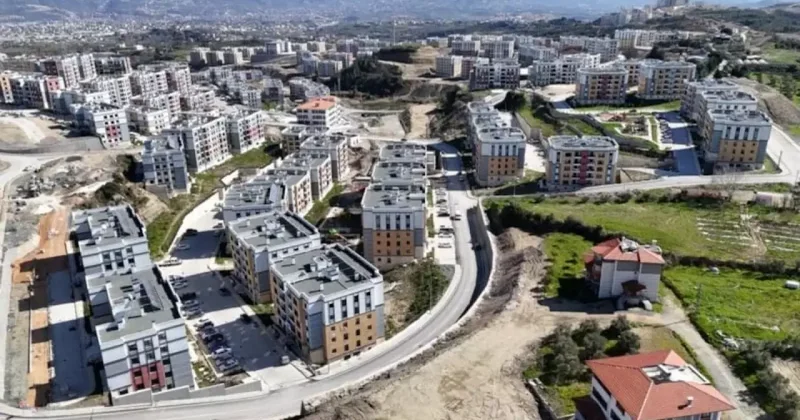 Hatay da deprem konutları teslim edildi, kiralar dibi gördü