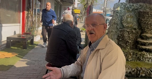 Sahte dişçi mahalleliyi şok etti: Memnunduk ama doktor değilmiş Babadan kalma evi diş kliniğine çeviren sahte doktor polis ekiplerince yakalandı Bursa Haberleri