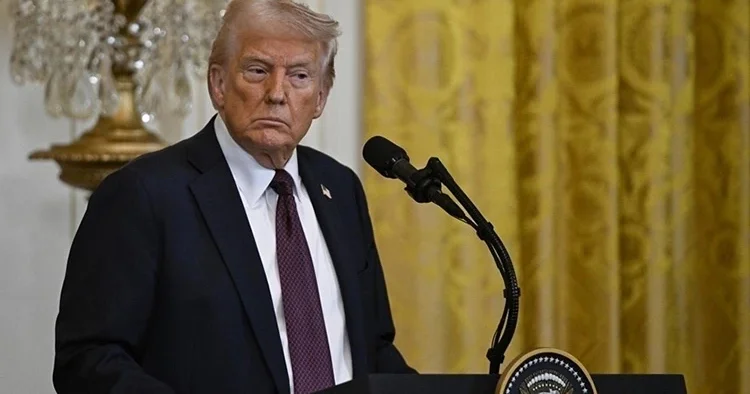 Fransız dergi Le Point ten dikkat çeken Trump kapağı: Gelir kaynağı Beyaz Saray... Büyük Soygun