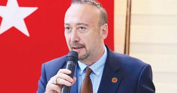 CHP den Özkan Yalım’a ihraç talebi