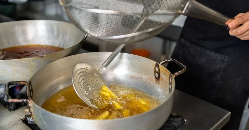 Aşçıların sır gibi sakladığı kızartma yöntemi şaşırttı Sözcü Gazetesi