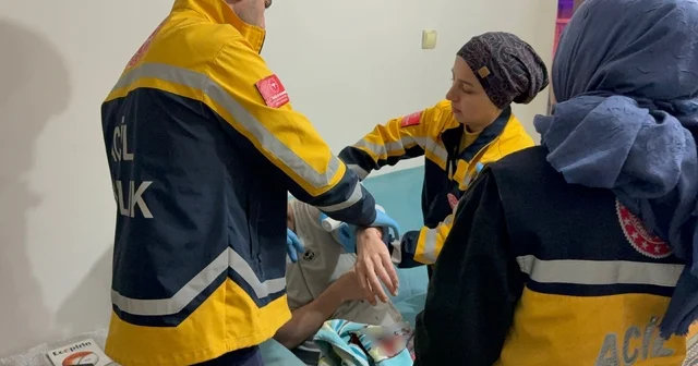 Komşusunun baltalı saldırısından babasını kurtardı, kendi yaralandı Samsun Haberleri