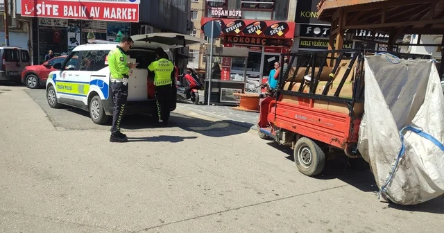 Plakasız motosiklet ve triportörün sürücülerine 126 bin lira ceza Edirne Haberleri