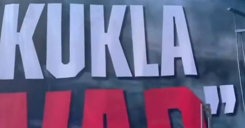 Tepkiler sürüyor! Beşiktaş tan olay pankart