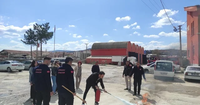Sungurlu Belediyesi İtfaiye Müdürlüğü nden yangın eğitimi Çorum Haberleri