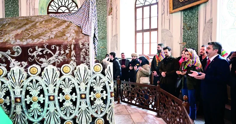 Orhan Gazi Orhan Gazi’yi ziyaret etti Kültür Sanat Haberleri