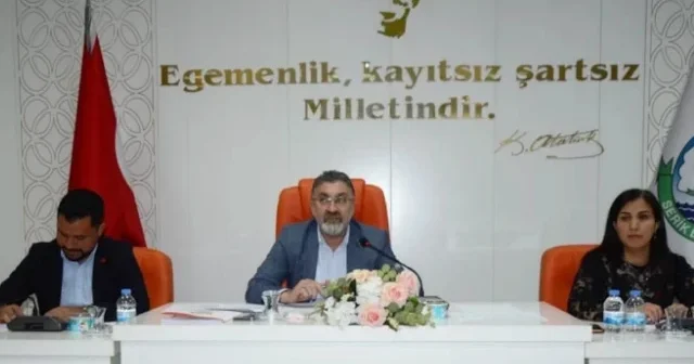 Eski CHP li Kumbul Bu yüzden aranızda barınamadım diyerek çıkış yaptı: İyi ki AK Parti ye geçmişim VİDEO İZLE