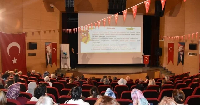 Muratlı da sağlıklı beslenmenin temel ilkelerin anlatıldı Tekirdağ Haberleri
