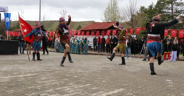 Sivas ta Hıdırellez kutlamalarında kış ile bahar adeta iç içe geçti Sivas Haberleri