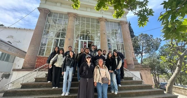 Ayvalık ve Altınova da kültürel miras yolculuğu Balıkesir Üniversitesi öğrencilerinden sahada eğitim Balıkesir Haberleri