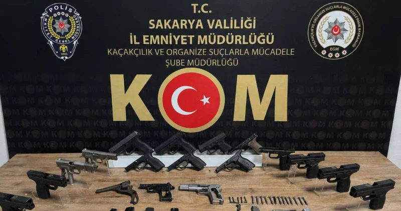 Sakarya da ruhsatsız tabanca operasyonu