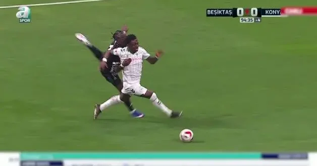 MHK eski başkanı Mustafa Çulcu Beşiktaş Konyaspor maçındaki tartışmalı pozisyonlarla ilgili son noktayı koydu!