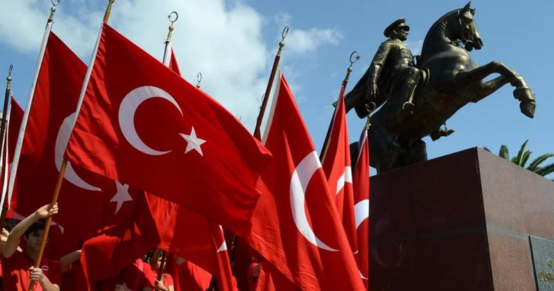 19 Mayıs Atatürk ü Anma ve Spor Bayramı resmi tatil mi? 19 Mayıs 2026 hangi güne denk geliyor, okullar, resmi kurumlar kapalı mı, açık mı olacak?