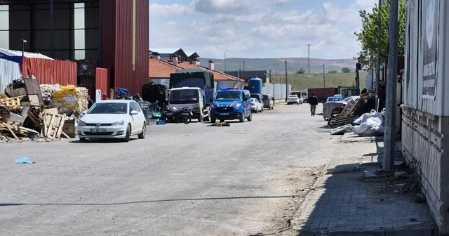 Makineye ayakları sıkışan işçi ağır yaralandı Eskişehir Haberleri