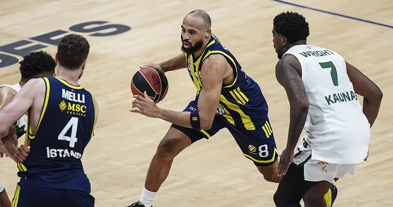 Fenerbahçe deplasmanda istediğini alamadı