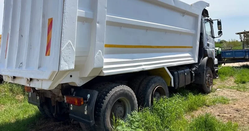 Otoparktan kamyon çalıp komşu şehre kaçırdılar: 3 tutuklama!