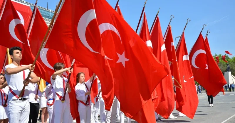 19 Mayıs 2026 resmi tatil mi? Okullar açık mı, kamu kurumları çalışacak mı? Resmi tatil detayları Son Dakika Haberleri