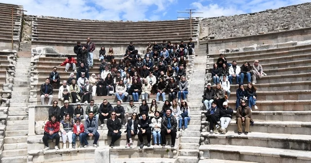 Üniversite öğrencilerine Bergama ve Ödemiş gezisi İzmir Haberleri