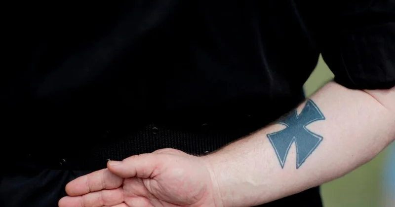 Almanya da neo Nazi gruplarına polis baskını
