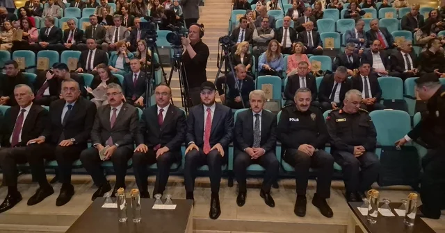 Tekirdağ da çevre ve iklim zirvesi: Sıfır atık için ortak çağrı Çalıştayda dikkat çeken mesajlar: Geleceğimiz için şimdi harekete geçmeliyiz Tekirdağ Haberleri