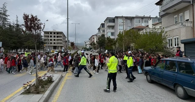 Develi de çocuklara trafik eğitimi Kayseri Haberleri