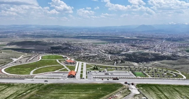 Başkan Çolakbayrakdar: Erciyes manzaralı millet bahçesi, doğa, manzara ve huzurun buluştuğu yer Erkilet Millet Bahçesi, Kafe Sinan ve seyir terasıyla dolu dolu bir yaza hazırlanıyor Kayseri Haberleri