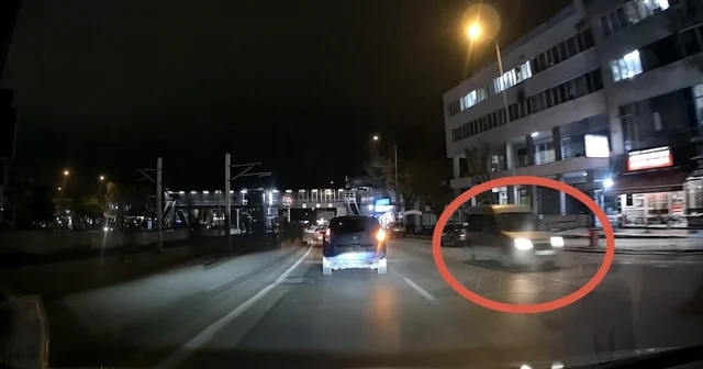 Ters yönde ilerleyen araç kameraya yansıdı Bursa Haberleri
