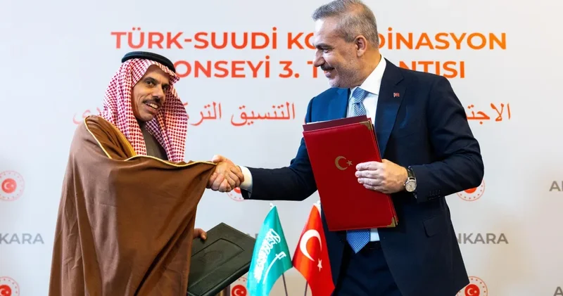 Hakan Fidan imzaladı: Suudi Arabistan a vize muafiyeti
