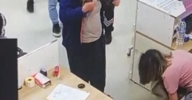 Hastane kantininde boğazına şeker kaçan Mina yı hemşire kurtardı Adana Haberleri