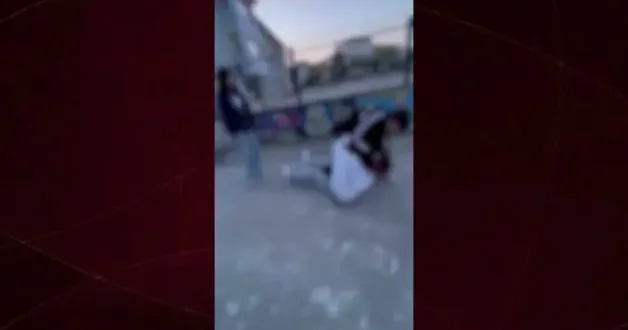 Samsun daki akran zorbalığı pes dedirtti! Kız öğrenciye tekme ve tokatlı saldırı