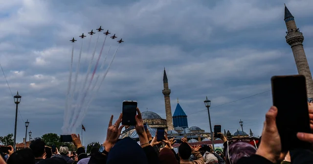 Mevlana nın Karaman dan Konya ya göçü, Türk Yıldızları gösterisiyle kutlandı Konya Haberleri