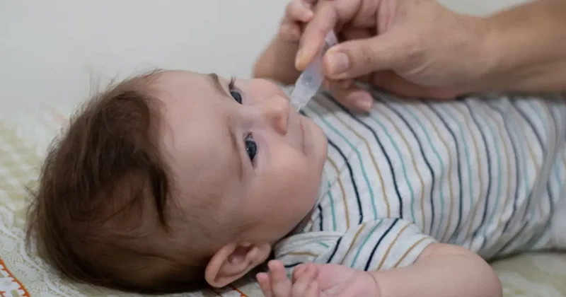 Ateş ve kusmayla başlıyor! Çocuklarda bu belirtilere dikkat