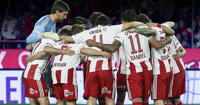 Antalyaspor da Galatasaray maçı öncesi kriz patlak verdi! Okunmuş su açıklaması: Ne var bunda? Fanatik Gazetesi Futbol Haberleri Spor