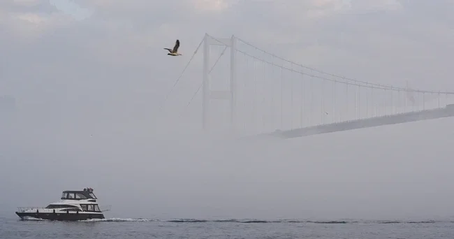 İstanbul da sabah saatlerinde sis etkili oluyor