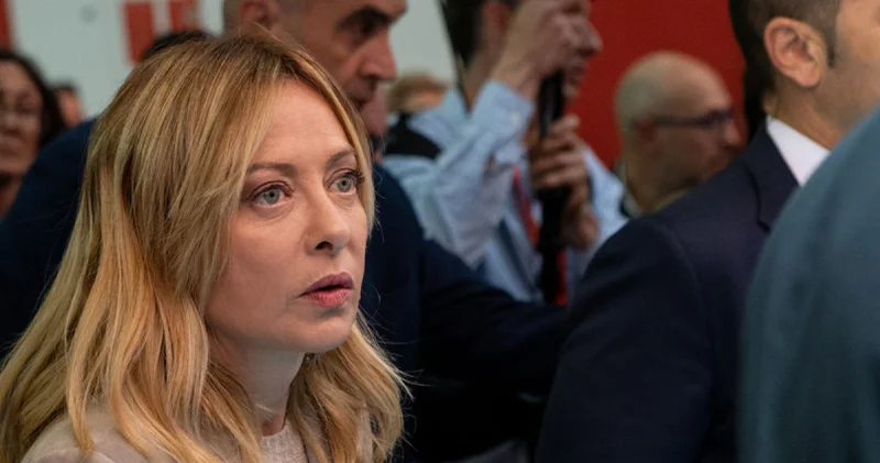 Meloni nin iç çamaşırlı sahte fotoğrafı dolaşıma sokuldu, Meloni paylaşımı kınadı Dış Haberler
