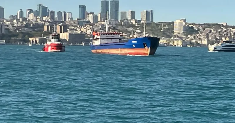 İstanbul Boğazı nda gemi makine arızası yaptı: Kıyı emniyeti harekete geçti