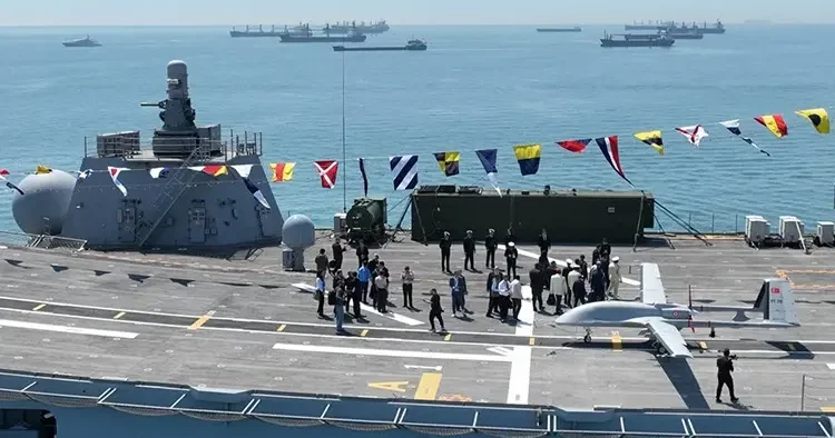 15 ülke TCG Anadolu için Ataköy de!c Yakından incelediler
