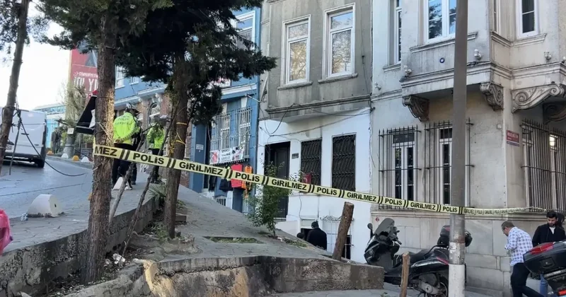 Beyoğlu nda şüpheli ölüm! Evdeki detaylar dikkat çekti, kız arkadaşı gözaltına alındı