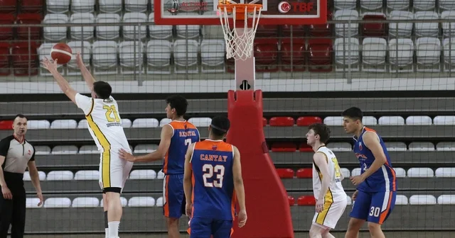 U18 Basketbol Türkiye Şampiyonası nda üçüncü gün sonuçları Sivas Haberleri