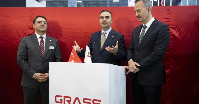 Bakan Kacır, Altınay ın SR40 ve SR80 endüstriyel robotlarının tanıtımına katıldı