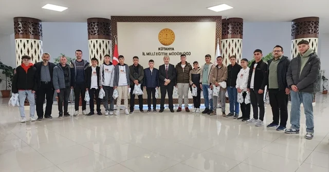 Müdür Yılmaz, Bitlisli öğrencileri ağırladı Kütahya Haberleri