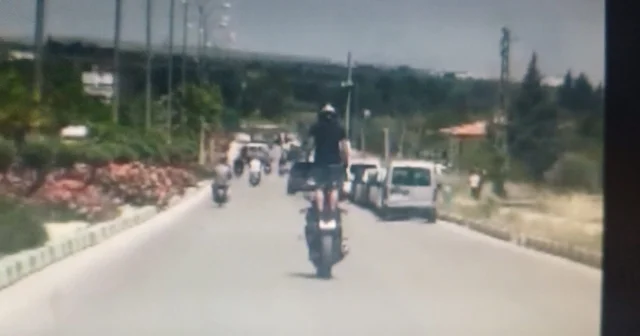 Trafikte ayağa kalkarak motosiklet kullanan sürücüye 46 bin TL ceza Kilis Haberleri