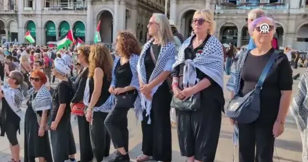 İtalya nın Gazze vicdanı: Milano sokaklarında İsrail e ateş püskürdüler